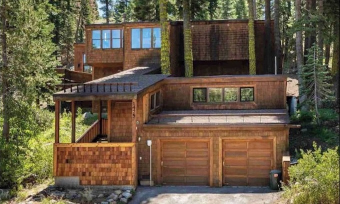 Alpine Meadows Cabin | Rocky Alpine Lodge | Game Room, Mountain Views & Hot Tub!