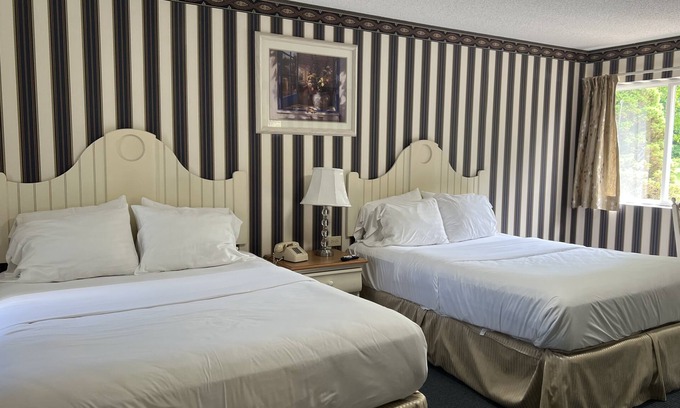 New Milford Hotel | Rocky River Inn