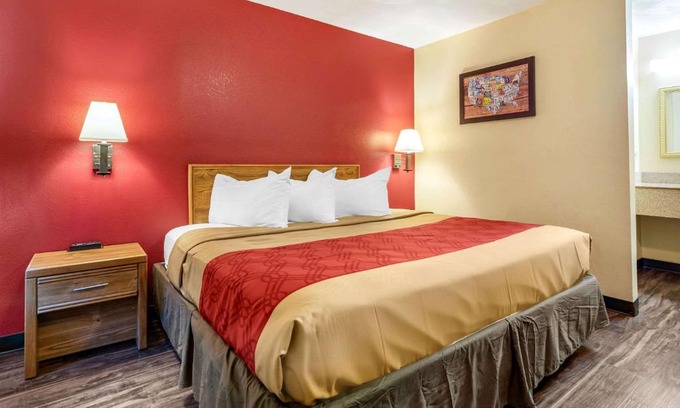 Octa Hotel | Rodeway Inn