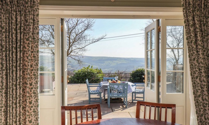 Egton Cottage | Roding Cottage