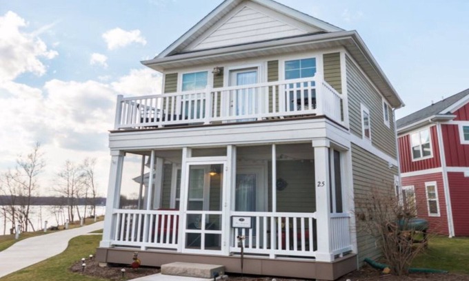 Ottawa House | Rollin` on the River | 2 Bed, 1 Bath