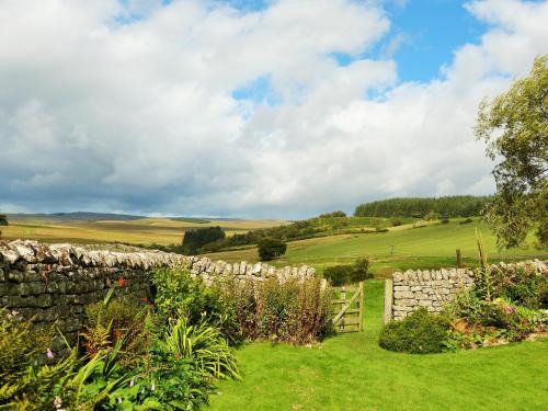 Hallington House | Roman Cottage - - Hadrian's Wall dark sky outpost.