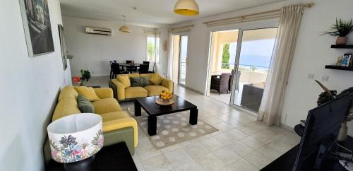 Kissonerga Apartment | Romanson Seaview Apartment