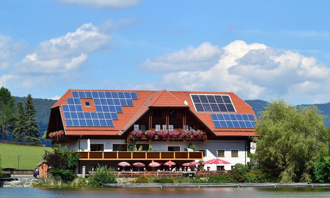 Zeutschach Apartment | Romantic apartments with pond view, sun terrace and swimming pond