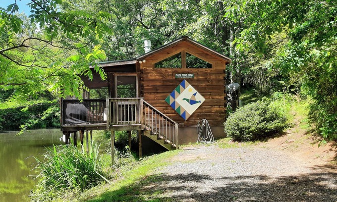 Lake Lure Cabin | Romantic Cabin overloking pond