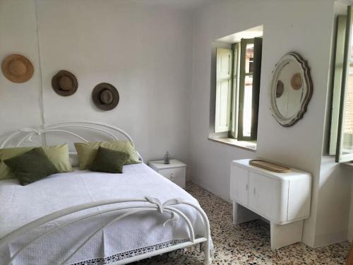 Levone Apartment | Romantic Casa Rurale Le Masche