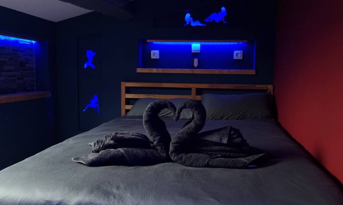 Pignans Apartment | Romantic experience - Air-conditioned - 30 min from the sea. Ideal for a couple!