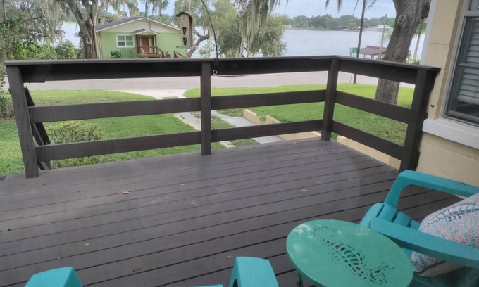 Clermont Apartment | Romantic getaway, lakeview 5 min from the Downtown!