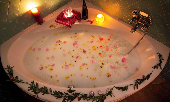 Laroya House | romantic house for 2 people with jacuzzi