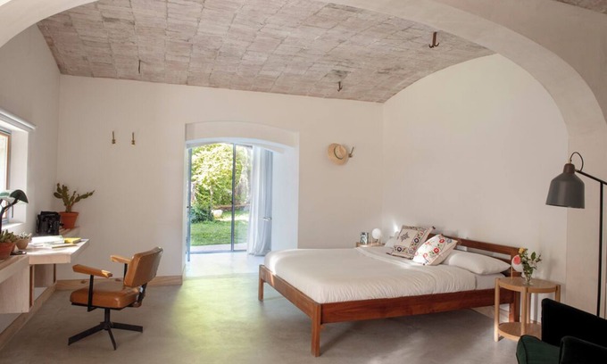 Cantallops Apartment | Romantic Suite in the countryside, Cantallops, Girona