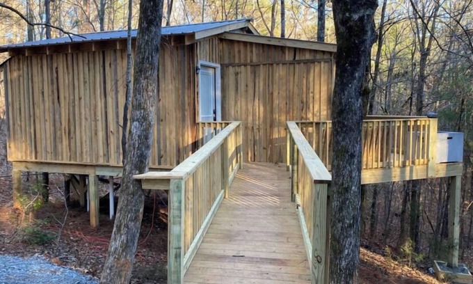 Milledgeville House | Romantic Treehouse Hideaway: Two Crackling Fireplaces Await Your Escape