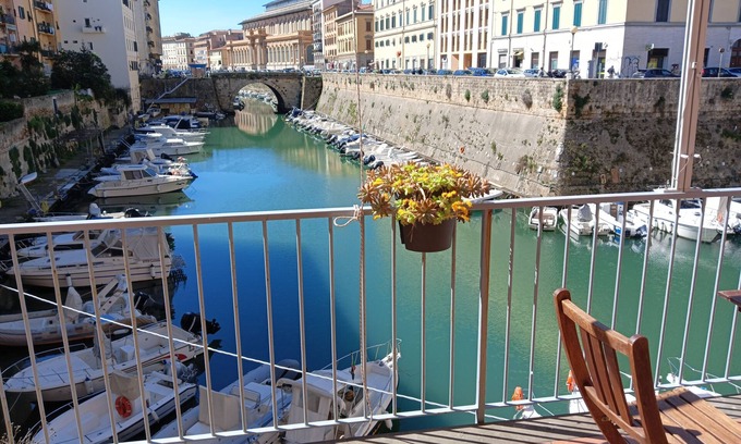 Livorno Apartment | Romantic view of the Royal Ditch