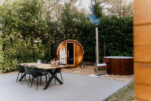 Langstraat House | Romantisch Wellness Boshuisje met Sauna & Hottub