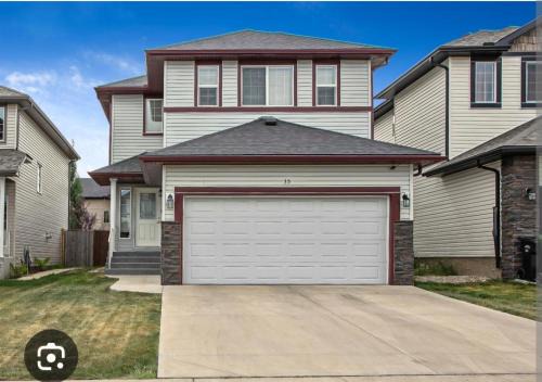 Southwest Calgary House | Rome, Sweet Home