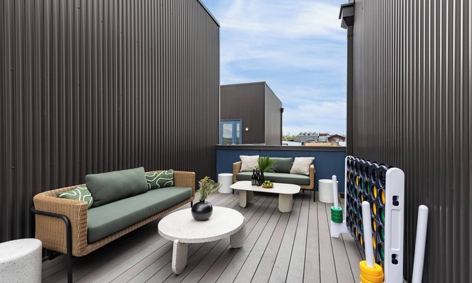 Five Points House | Rooftop Brews, Arcade, Poker & Foosball Just Minutes to Broadway | Outrider 107