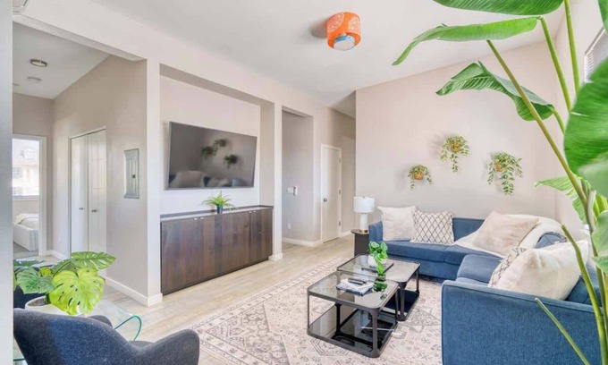 Hosford-Abernethy Apartment | Rooftop Deck City Views Hawthorne 4BR