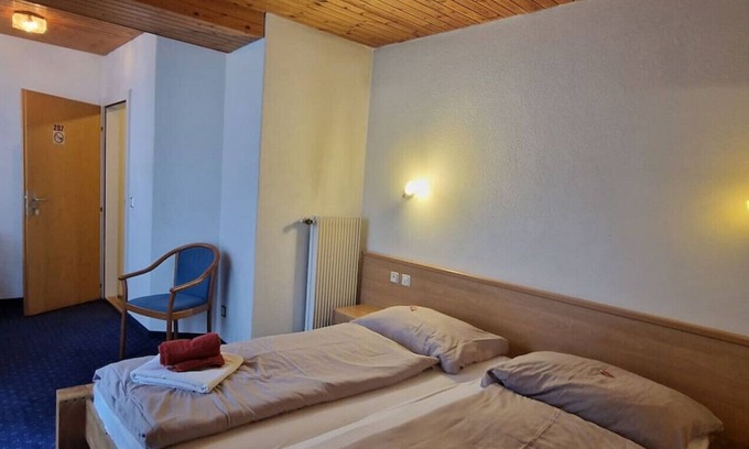 Naters House | Room 207 - Hotel Bellevue