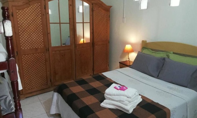 Penedo Hotel | Room 4 - Beautiful guesthouse in a central location and surrounded by nature