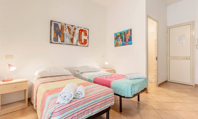 Isola delle Femmine Apartment | Room 'Anna' with Balcony, Wi-Fi and Air Conditioning