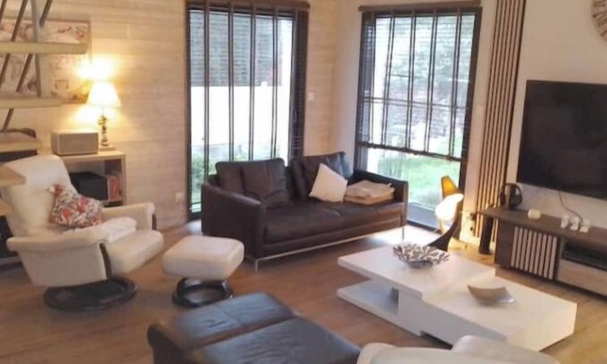 Val-d'Ize House | Room at Sylvie's, breakfast included