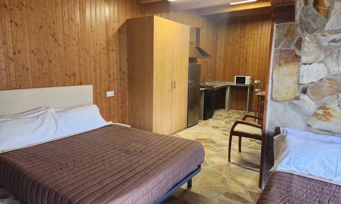 Marcelle Apartment | Room 'Casa Jardín Habitación Triple L' with Private Pool, Shared Terrace and Shared Garden