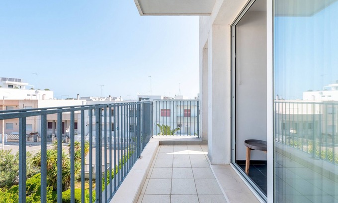 Otranto Apartment | Room 'Case Vacanze Otranto - 8' with Shared Terrace, Wi-Fi and Air Conditioning