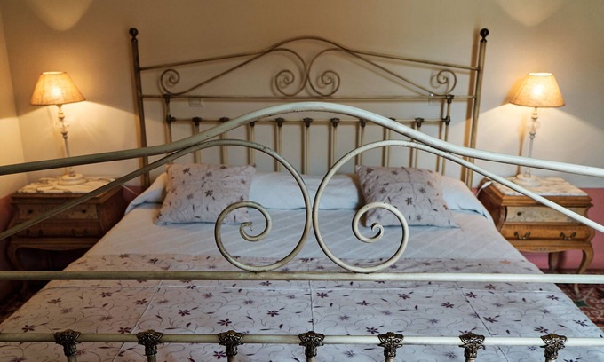 Consuegra Apartment | Room 'Familiar - La Hornacina' with Shared Pool, Wi-Fi and Air Conditioning