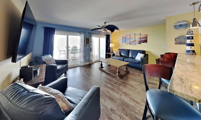 Put-in-Bay Condo | Room for Your Family with 4 BR & 3 BA on Scenic Lake Erie - 12 Max - CON104
