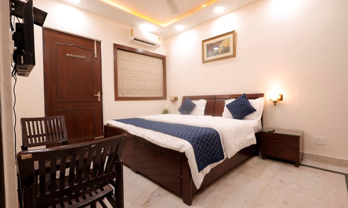 South Extension House | Room in B&B - Home Stay Cum Bed and Breakfast