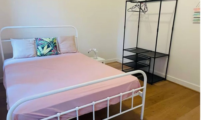 Maribyrnong House | Room in family home