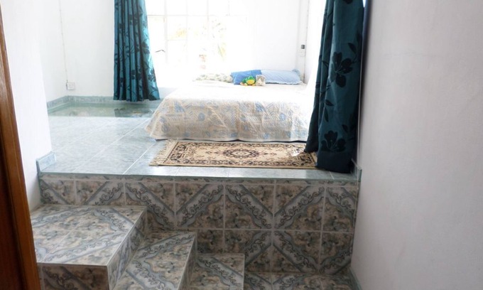 Calodyne House | ROOM IRIS ON THE DRC FOR LOVERS *