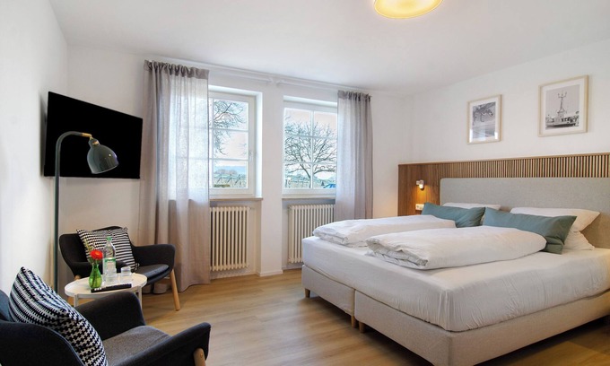 Salem Apartment | Room 'Konstanz' with Shared Terrace, Shared Garden and Wi-Fi
