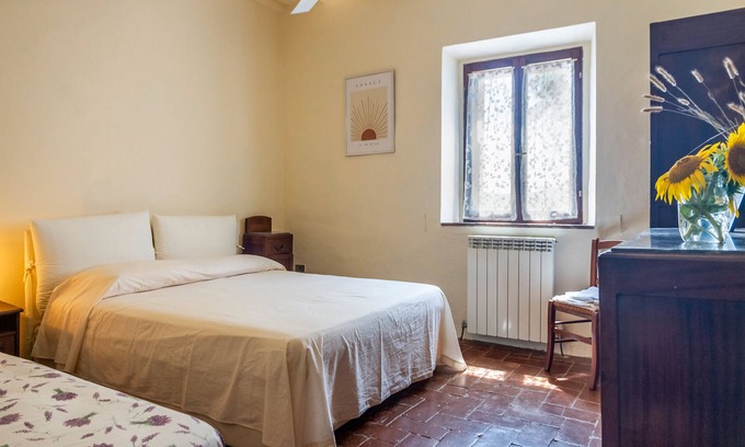 Gavorrano Apartment | Room 'La Concia - Spiga' with Shared Garden and Wi-Fi