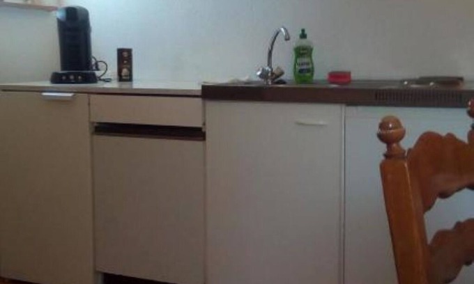 Daun House | Room rental Pargen (small twin room)