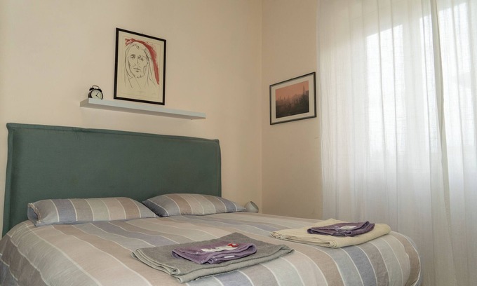 Quartiere XXIII Alessandrino House | Room with private bathroom in penthouse
