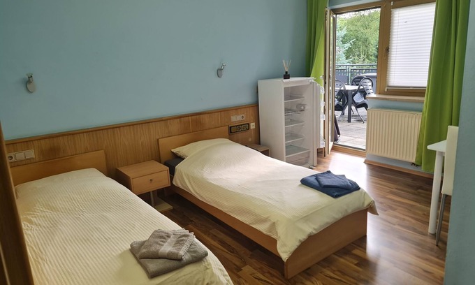 Markt Erlbach House | Room 'Zimmer 12' with Shared Terrace, Shared Garden and Wi-Fi
