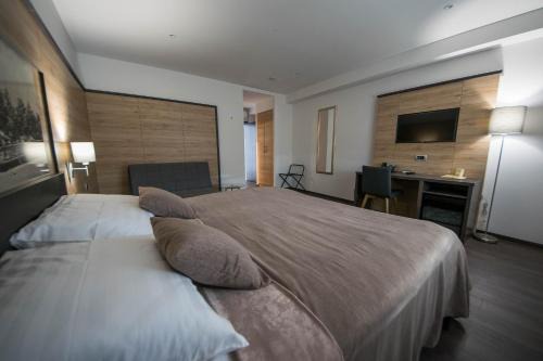 Kutina House | Rooms The King's Pub