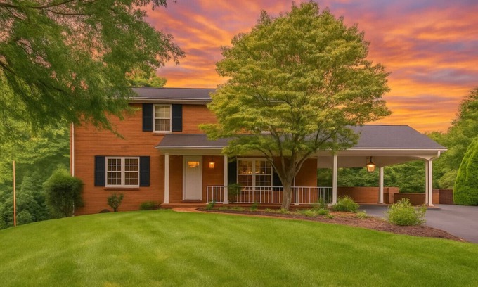 Martinsville House | Roomy Retreat: Martinsville Speedway, Casino, Golf
