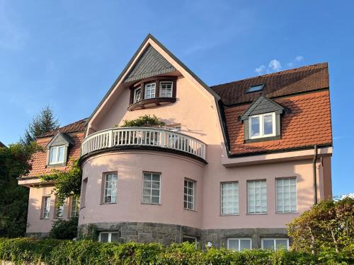 Selb Apartment | Rosa Villa Selb