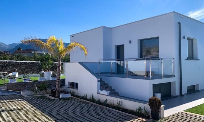 Cinisi House | Rosalia Homestay - Four Vanelle Apartments