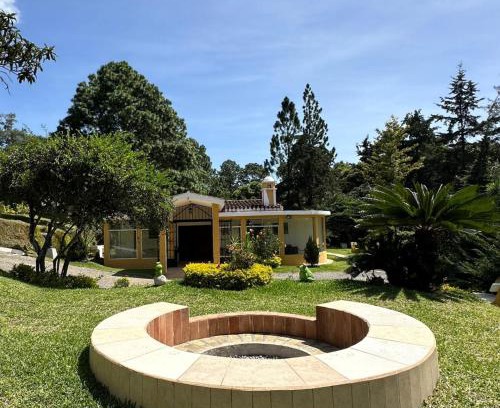 Santa Lucia Milpas Altas House | Rosario Gardens