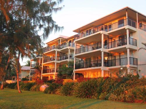 Bowen Hotel | Rose Bay Resort
