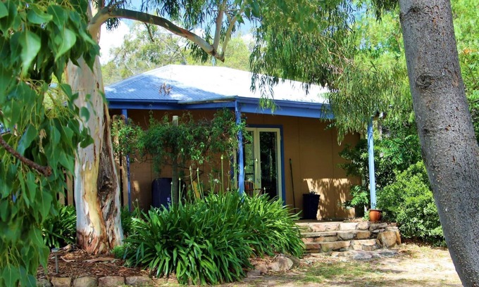 Ballandean Cottage | Rose Cottage Ballandean