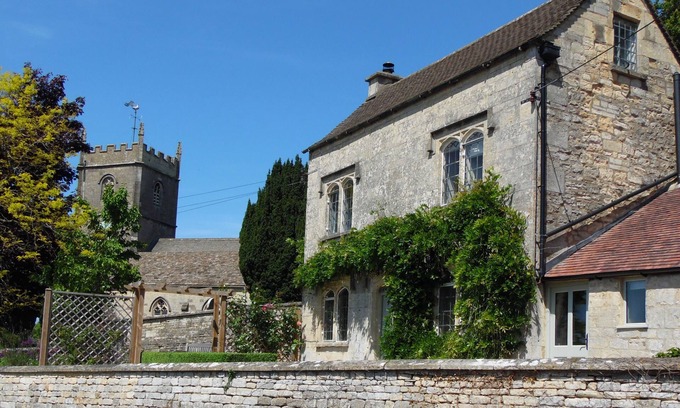Rodborough Cottage | Rose Cottage, Rodborough - sleeps 6 guests in 3 bedrooms