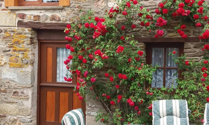 Saint-Connec Cottage | Rose gite Le Cosquer St Connec