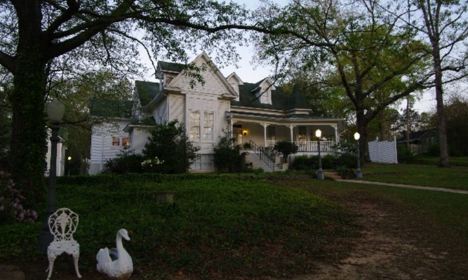 Fayette Bed & Breakfast | Rose House Inn