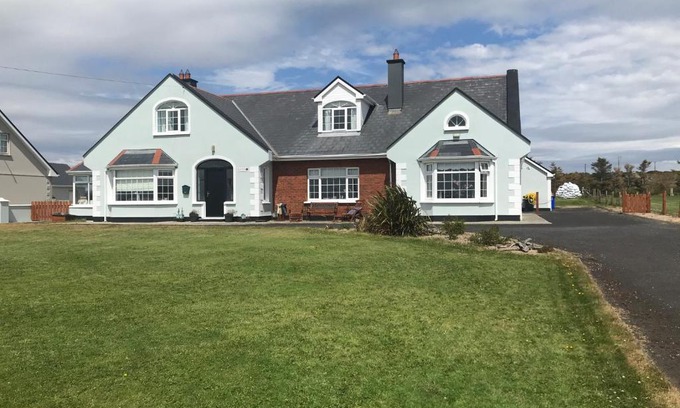 Saula House | Rose of the Sea