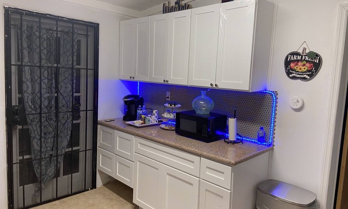 Rock Sound Bed & Breakfast | Rosebud