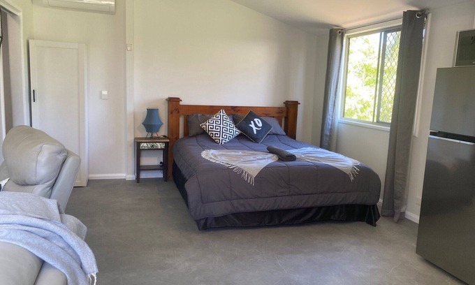 Widgee Cottage | Rosehill cottage retreat & farm stay