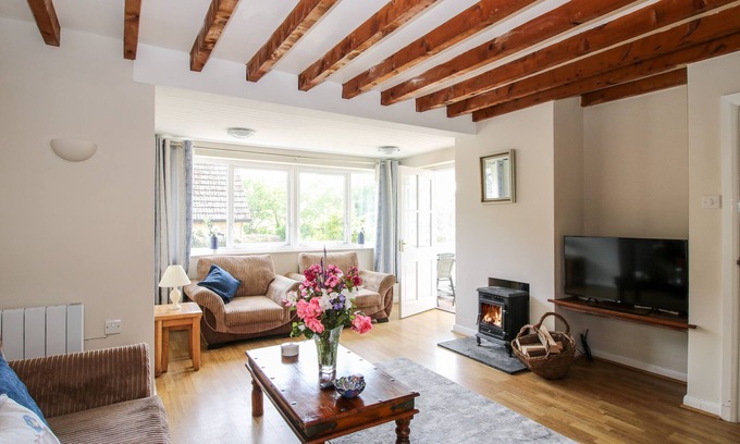 Clun Cottage | ROSEMARY COTTAGE, pet friendly, with open fire in Clun